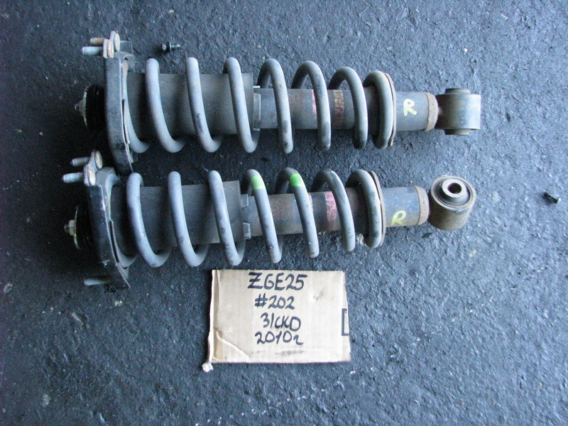 Стойка Toyota Wish ZGE25