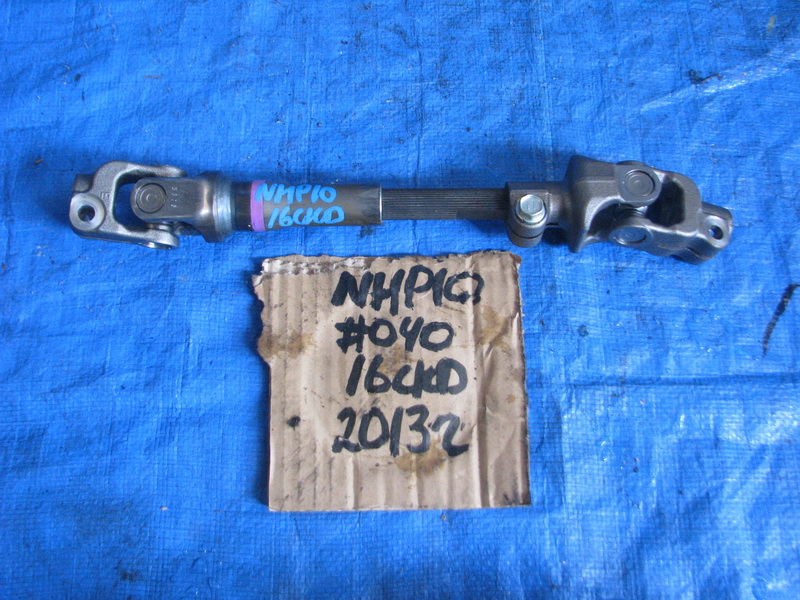 Рулевой карданчик Toyota Aqua